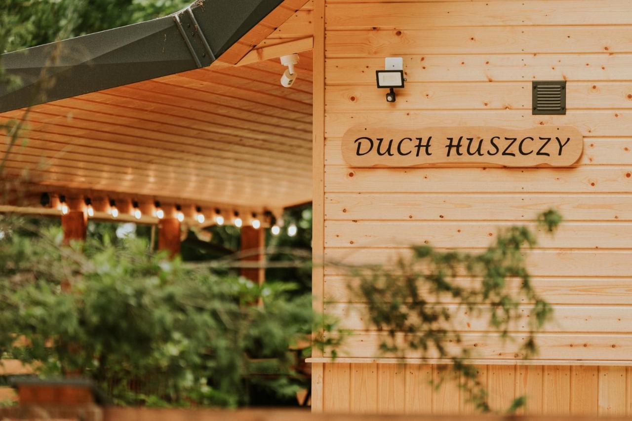 Duch Huszczy W Srodku Sosnowego Lasu Lomazy Экстерьер фото